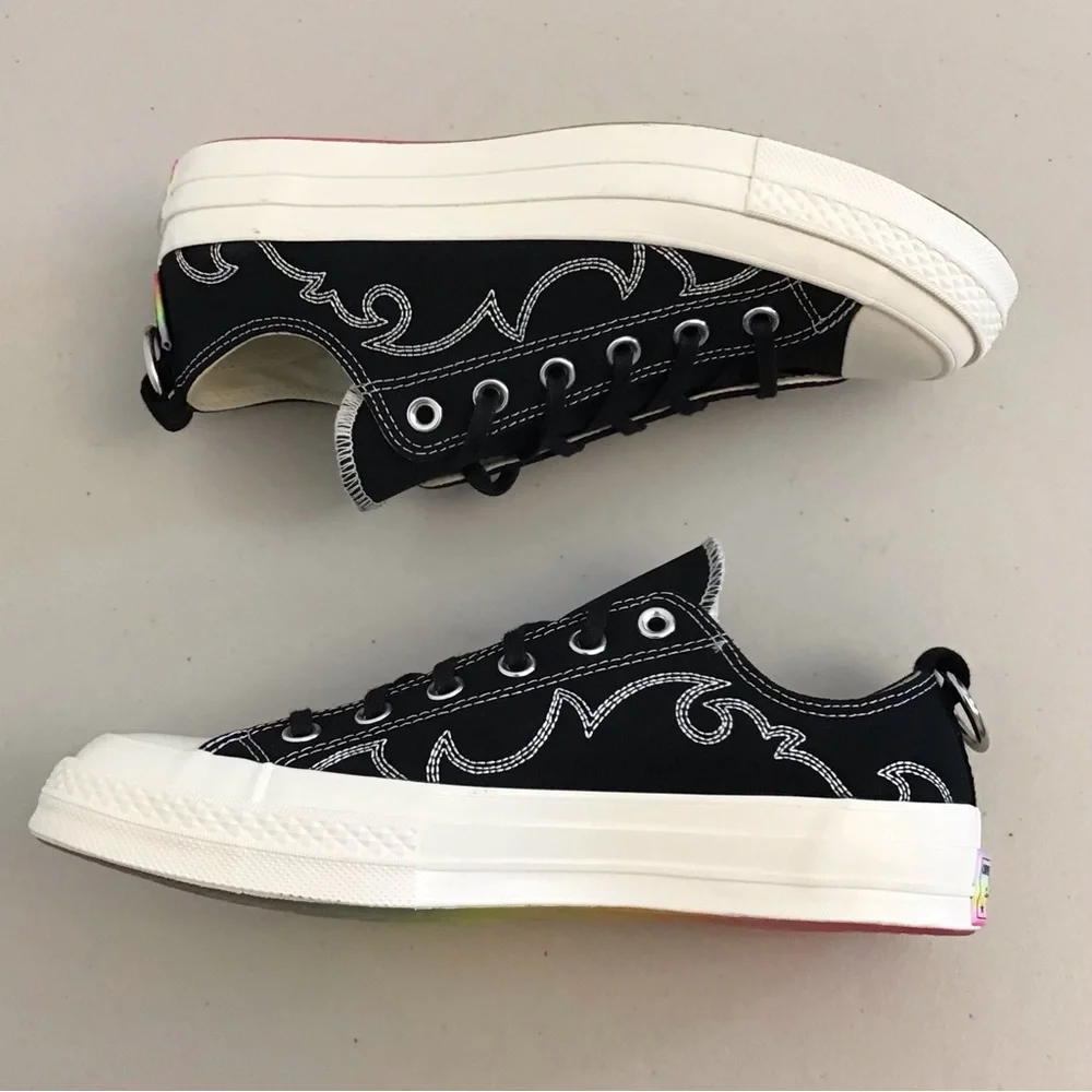 Converse Women’s 9 / Men’s 7 NWOT Chuck Low Pride Black Sneakers Shoes A10215C